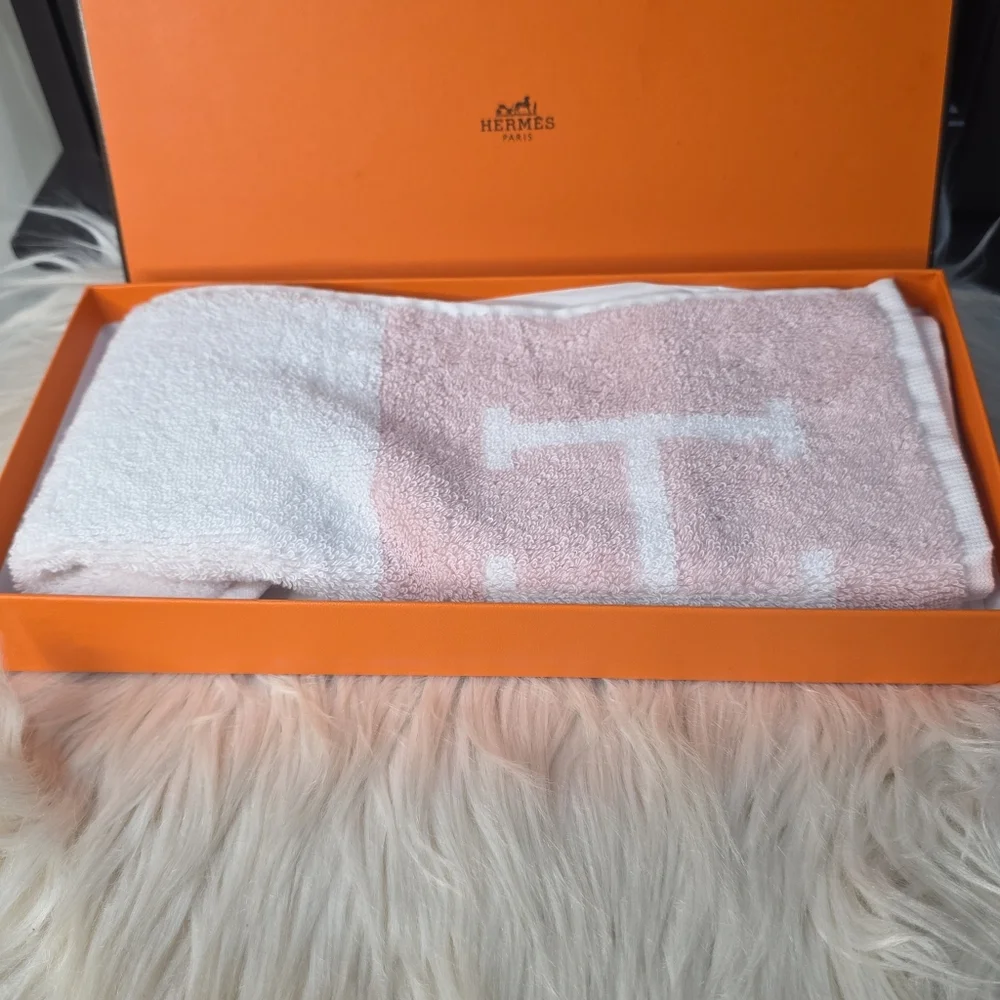 Unused Hermès Avalon Bicolor 100% Cotton Handkerchief